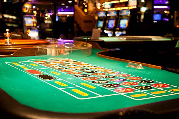 dolar138 slot platform dashboard with Bigger Bass Bonanza and football betting options